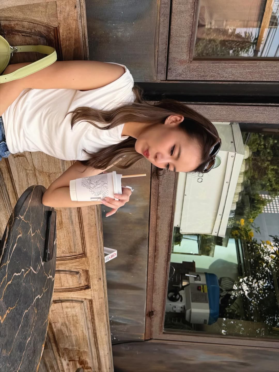 แพรวา - ณิชาภัทร ฉัตรชัยพลรัตน์