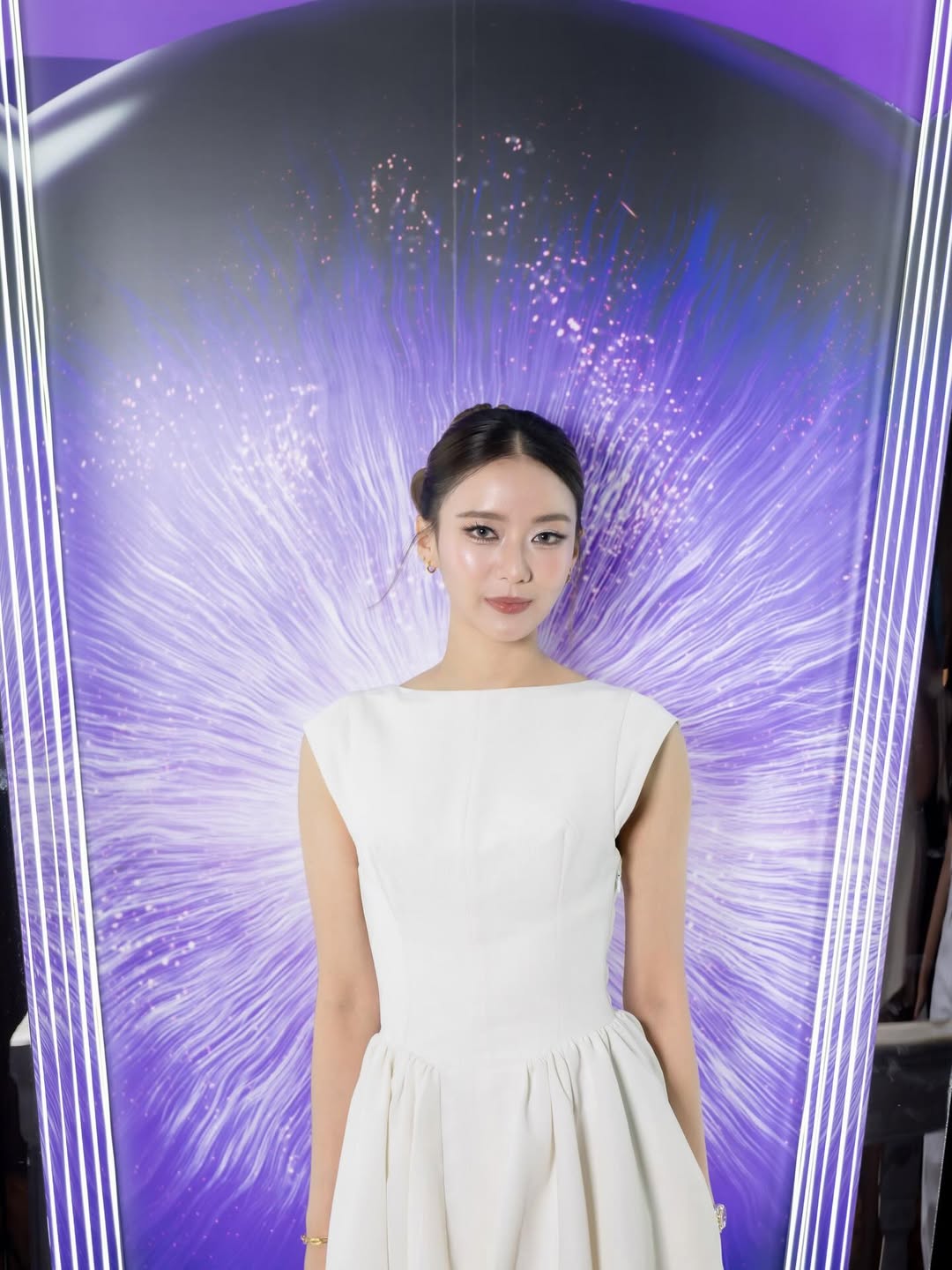 แพรวา - ณิชาภัทร ฉัตรชัยพลรัตน์