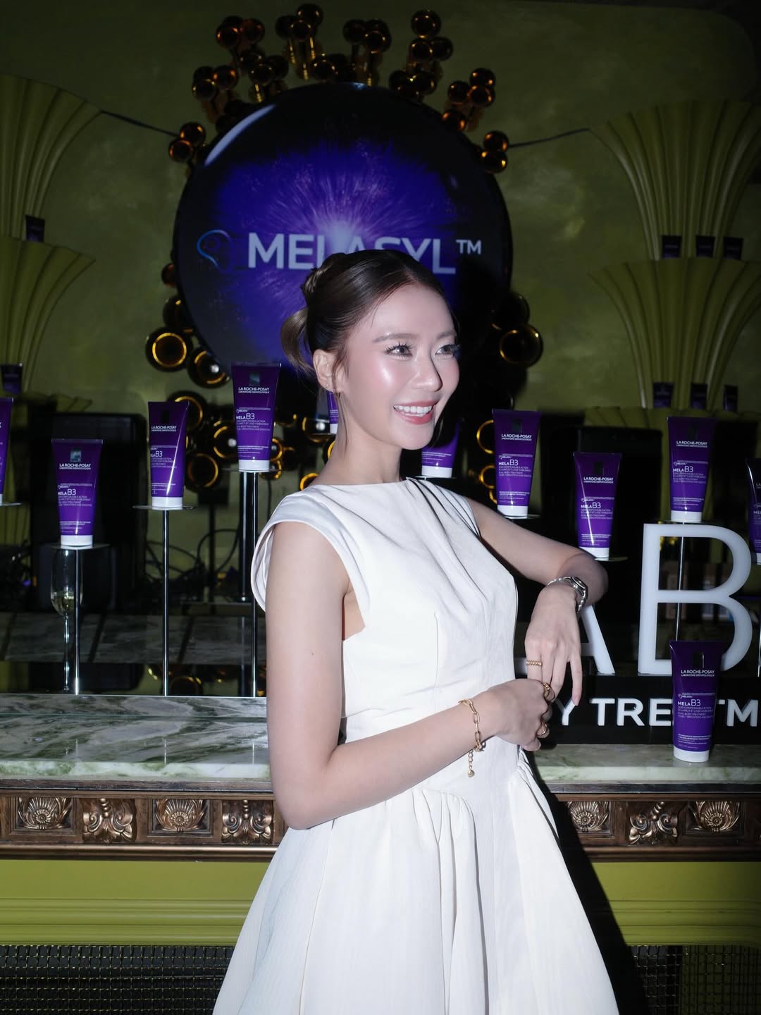 แพรวา - ณิชาภัทร ฉัตรชัยพลรัตน์