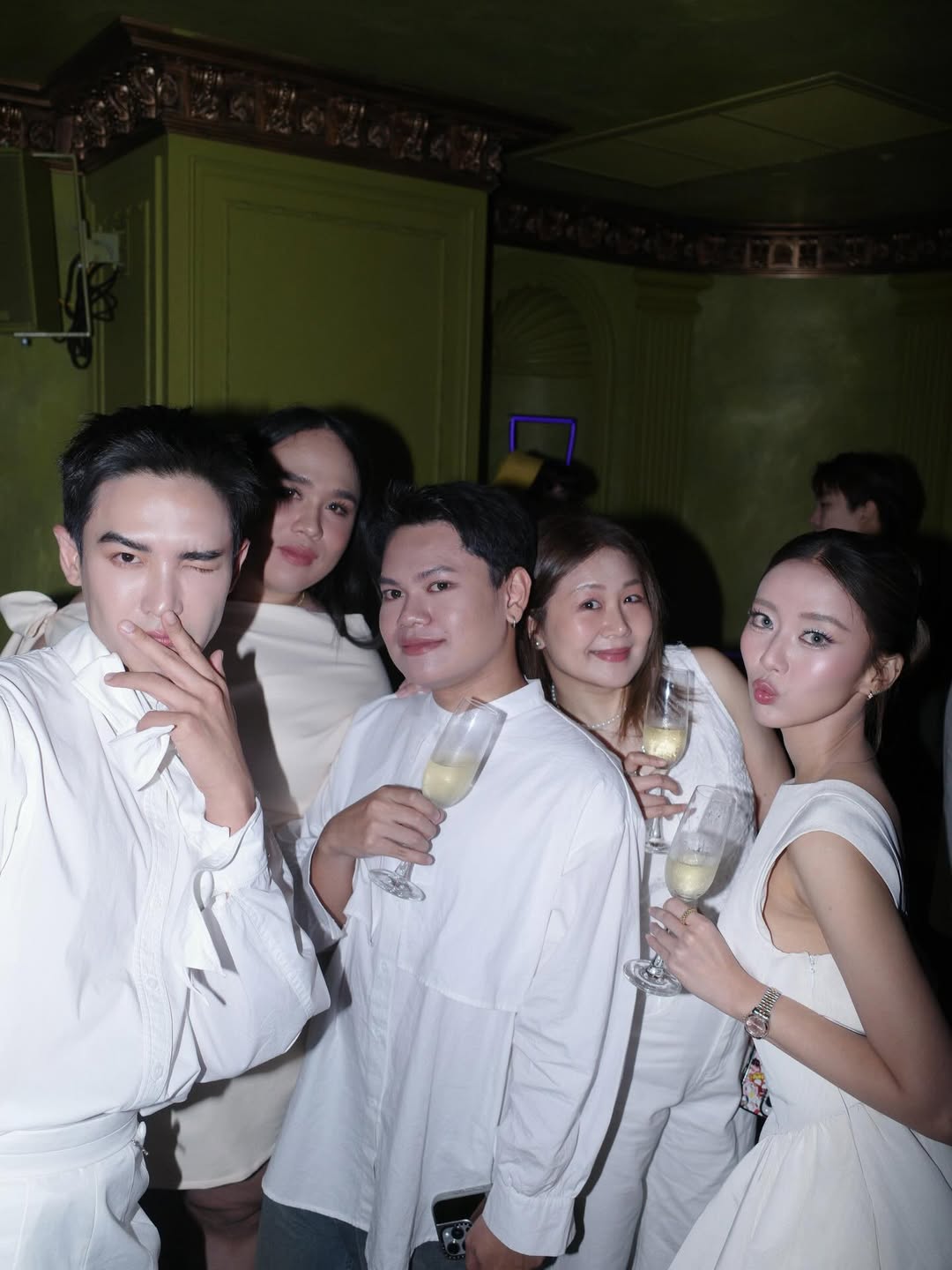 แพรวา - ณิชาภัทร ฉัตรชัยพลรัตน์