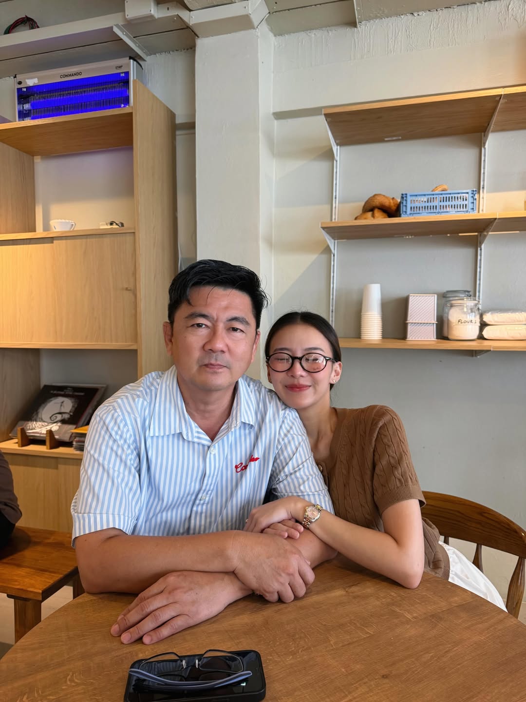 แพรวา - ณิชาภัทร ฉัตรชัยพลรัตน์