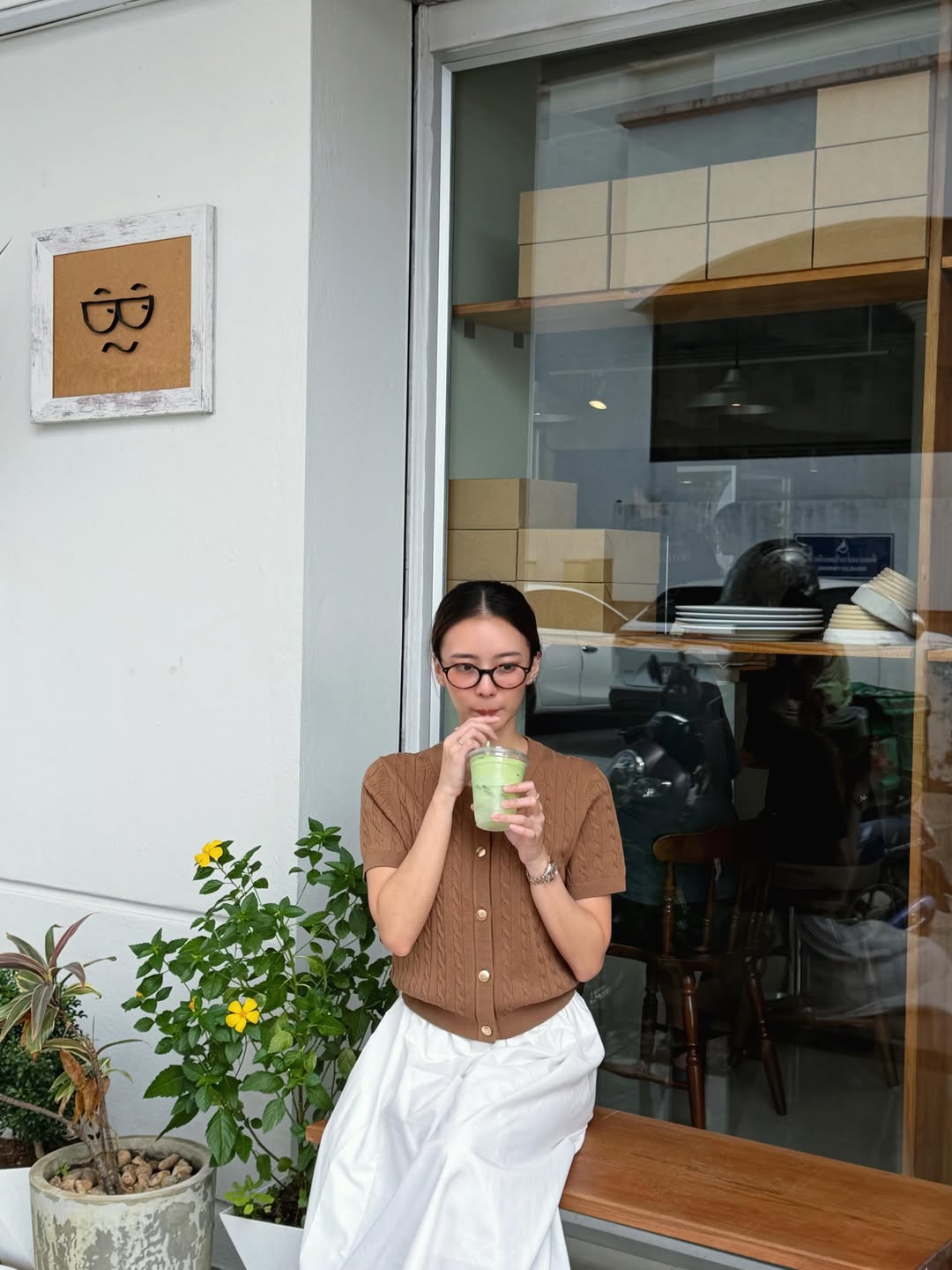 แพรวา - ณิชาภัทร ฉัตรชัยพลรัตน์