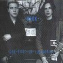 อัลบัม One Foot in the Grave