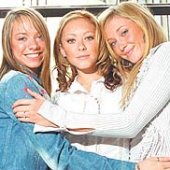 Atomic Kitten ชุดใหม่ได้ Kylie Minogue ร่วมแต่งเพลง