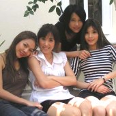 เยี่ยมบ้านสุขสันต์ในวันสบายๆ กับ 4 สาว ซินเดอเรลล่า