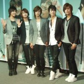 5 หนุ่ม SS501 บินตรงแถลงข่าวพบปะแฟนคลับครั้งแรก