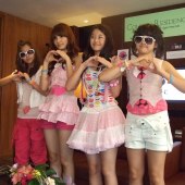 สีชมพูและรูปหัวใจ ความสดใสของ 4 สาวน้อย พิงก์ฮาร์ต