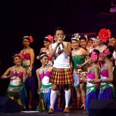 โปงลางสะออน ขนความฮาขึ้นคอนเสิร์ต We Are The World